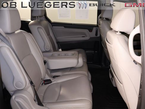 Used 2023 Honda Odyssey Touring image 15