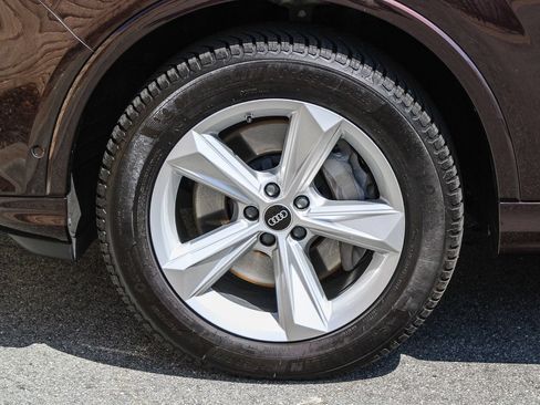 Used 2022 Audi Q7 2.0T Premium Plus w/ Premium Plus Package AWD/4WD image 12