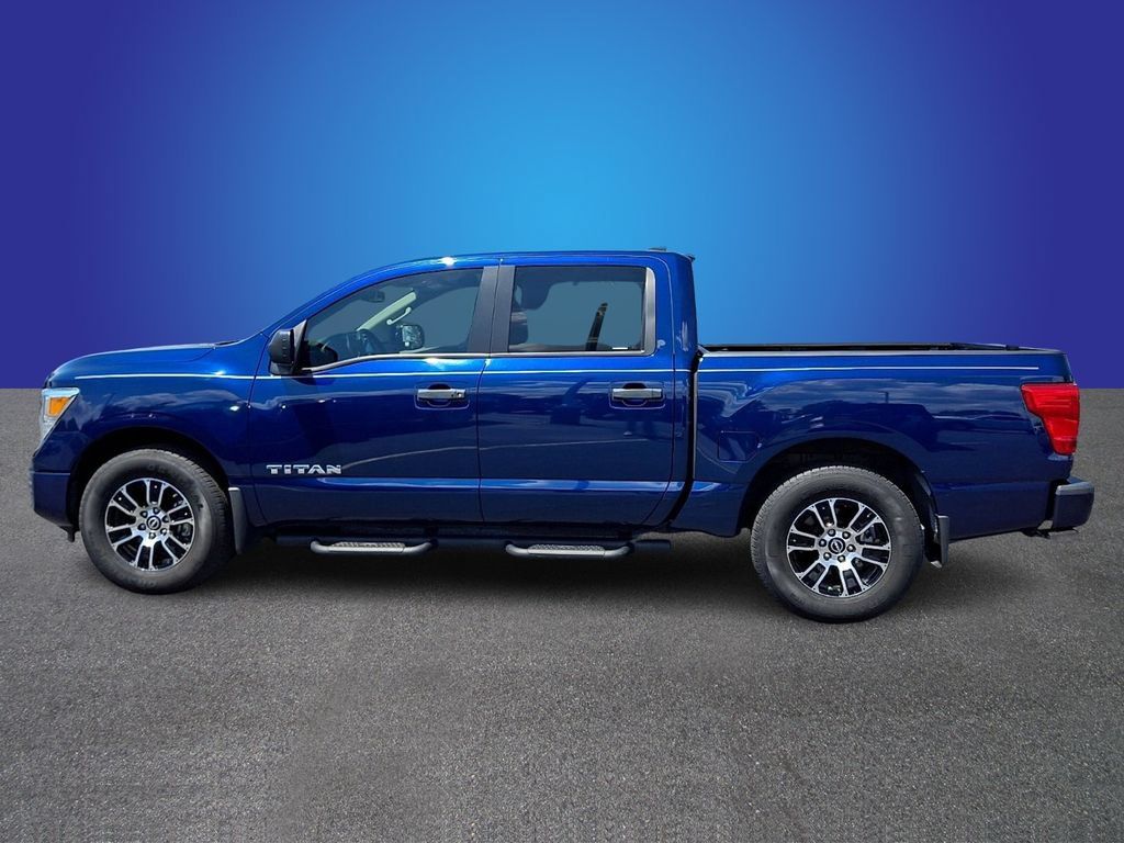Used 2024 Nissan Titan SV w/ SV Convenience Package RWD image 7