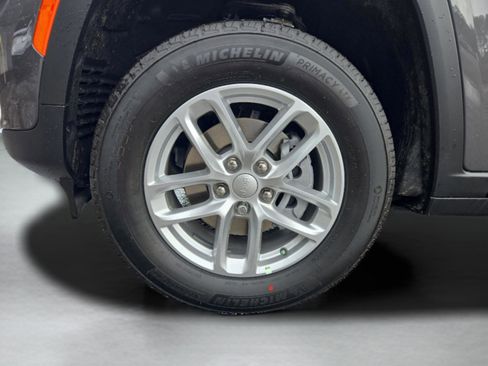 New 2025 Jeep Grand Cherokee Laredo X image 19