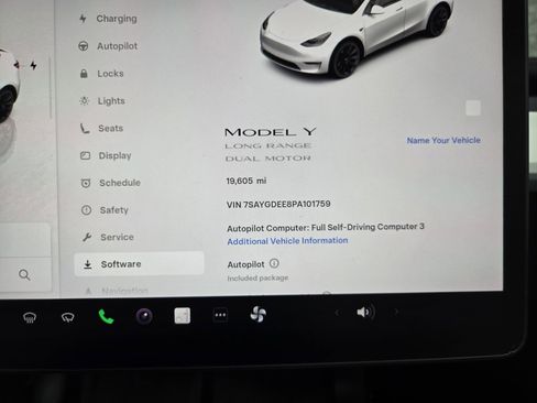 Used 2023 Tesla Model Y Long Range image 22