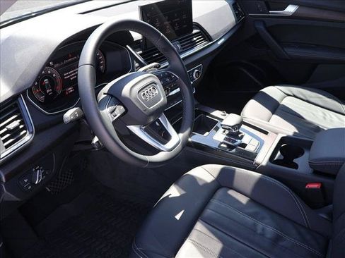 Used 2023 Audi Q5 2.0T Premium Plus w/ Premium Plus Package AWD/4WD image 14