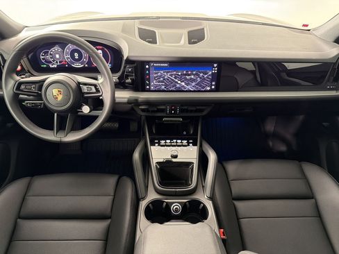 Certified 2026 Porsche Cayenne AWD/4WD image 17