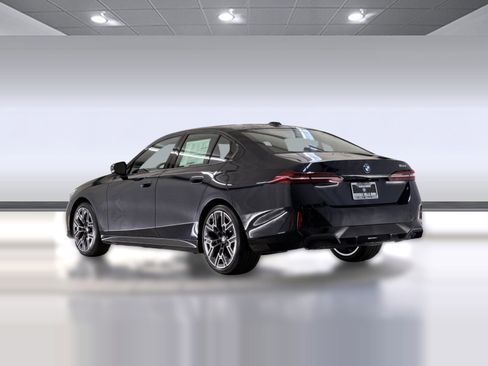 New 2026 BMW 530i w/ M Sport Package RWD image 3