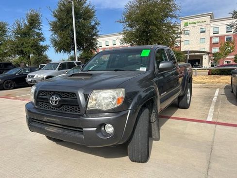 Used 2011 Toyota Tacoma 4x4 Access Cab V6 w/ TRD Sport Pkg image 7