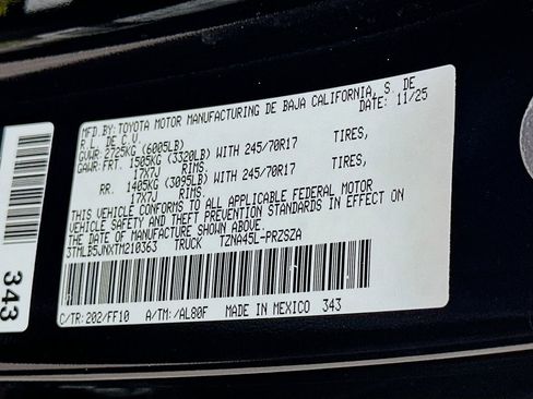 Certified 2026 Toyota Tacoma SR5 AWD/4WD image 31