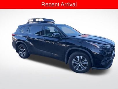 Used 2022 Toyota Highlander XLE