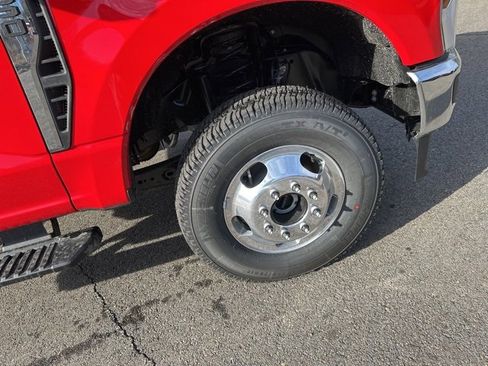 New 2026 Ford F350 XL w/ XL Chrome Package image 9