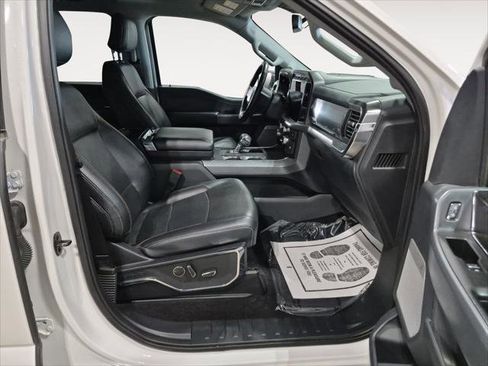 Certified 2022 Ford F150 Lariat w/ Equipment Group 502A High image 17