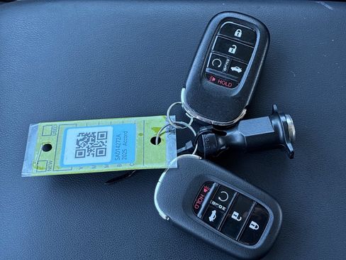 Certified 2025 Honda Accord SE image 38