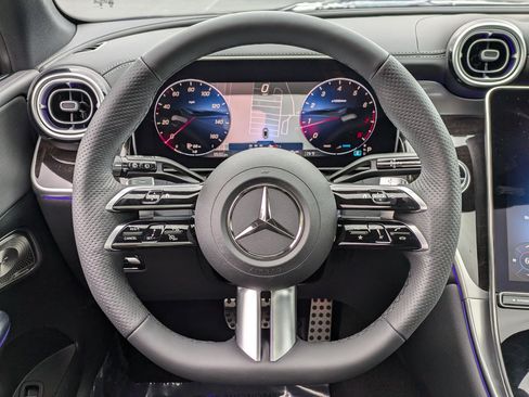 Certified 2025 Mercedes-Benz GLC 300 4MATIC image 10