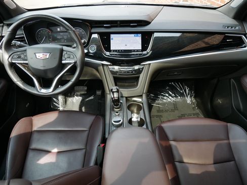 Certified 2024 Cadillac XT6 Premium Luxury AWD/4WD image 14