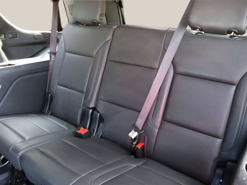 Used 2024 Chevrolet Tahoe LT w/ Luxury Package RWD image 17