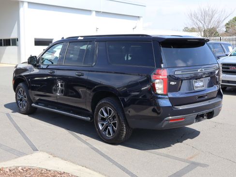 Used 2021 Chevrolet Suburban Z71 w/ Z71 Signature Package image 8