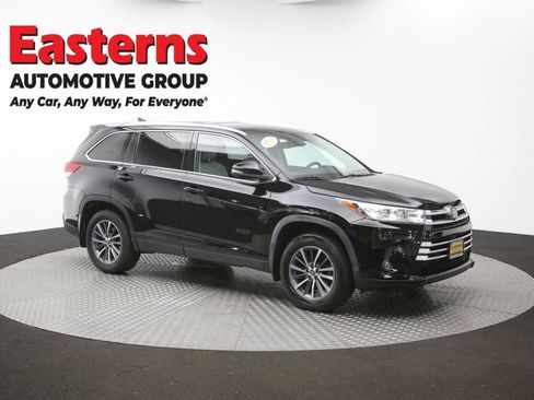 Used 2019 Toyota Highlander XLE AWD/4WD image 52