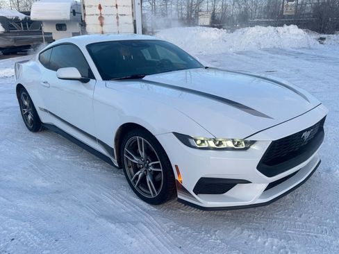 Used 2024 Ford Mustang Coupe image 13