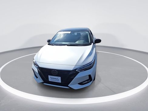Used 2023 Nissan Sentra SR w/ Midnight Edition Package image 3