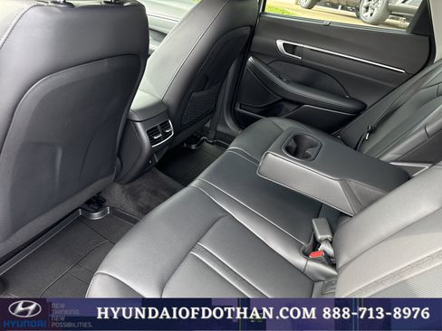 Certified 2025 Hyundai Sonata Limited FWD image 12