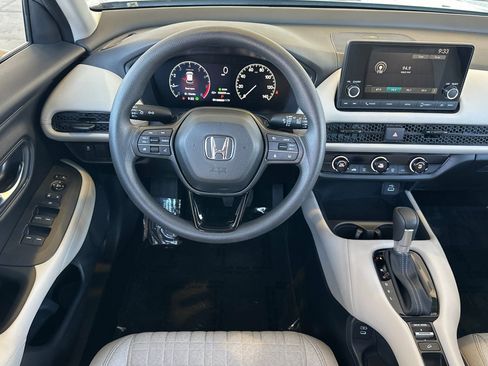 Used 2025 Honda HR-V LX image 15