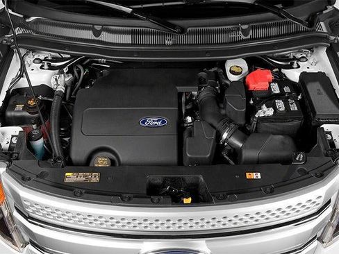 Used 2014 Ford Explorer XLT w/ Equipment Group 202A image 13