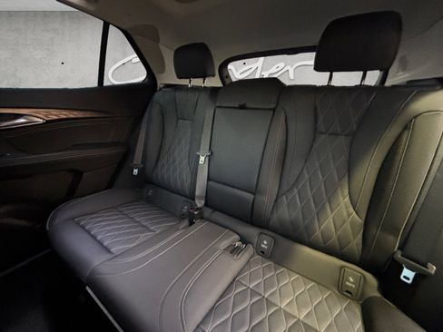 Used 2023 Buick Envision Avenir image 27