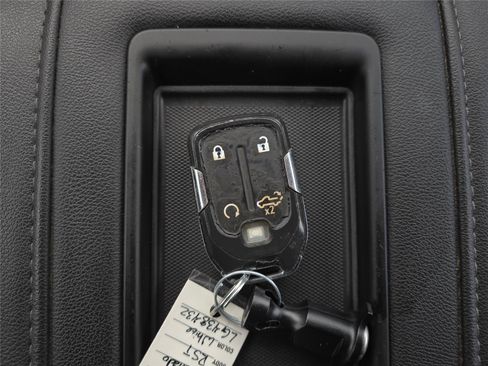 Used 2020 Chevrolet Silverado 1500 RST AWD/4WD image 27