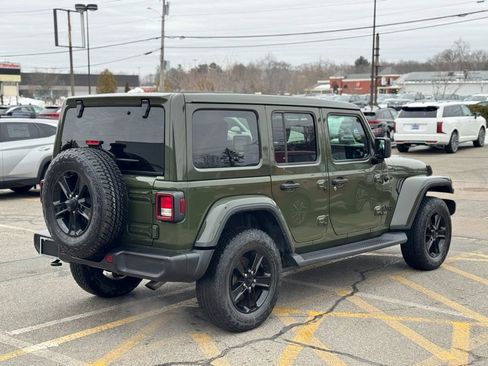 Used 2021 Jeep Wrangler Unlimited Sahara image 6