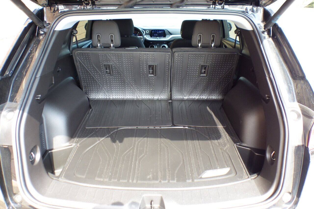 Used 2020 Chevrolet Blazer LT FWD image 27