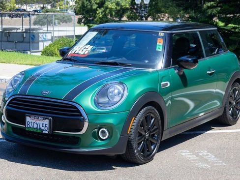 Used 2020 MINI Cooper 2-Door Hardtop image 3