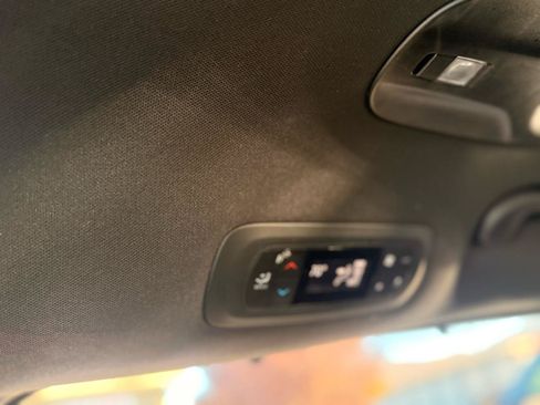 Used 2018 Chrysler Pacifica Touring Plus w/ S Appearance Package FWD image 24