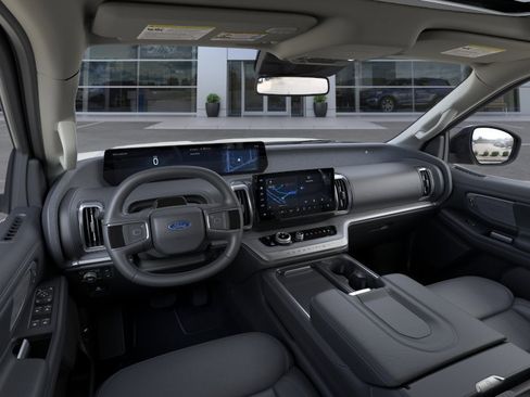 New 2026 Ford Expedition Max Platinum AWD/4WD image 9