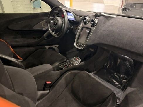 Used 2020 McLaren 600LT Spider RWD image 2