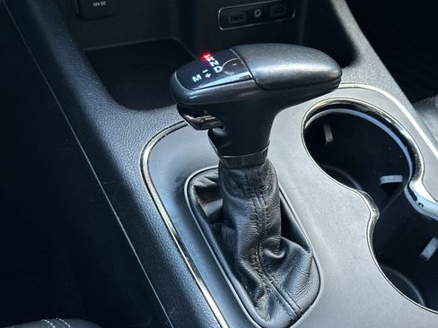 Used 2020 Dodge Durango R/T w/ Technology Group AWD/4WD image 22