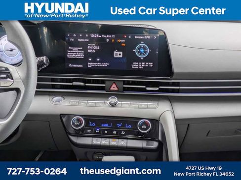 Used 2024 Hyundai Elantra SEL image 18