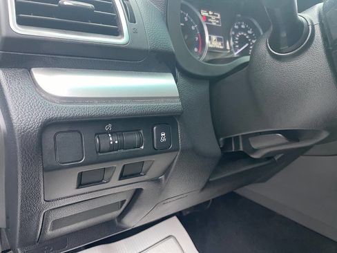 Used 2015 Subaru Crosstrek 2.0i Limited w/ Popular Package #1 image 18