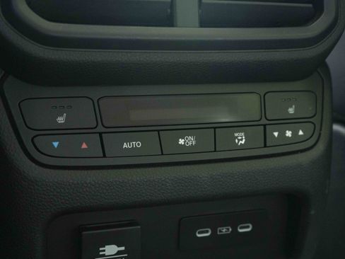 Certified 2025 Honda Pilot Elite image 43