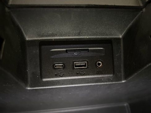 Used 2019 Chevrolet Silverado 1500 High Country w/ High Country Premium Package image 39