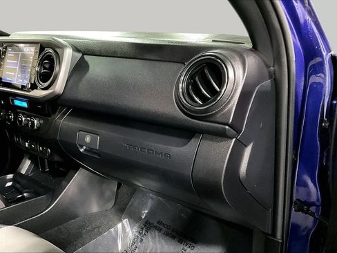 Used 2023 Toyota Tacoma TRD Off-Road AWD/4WD image 19