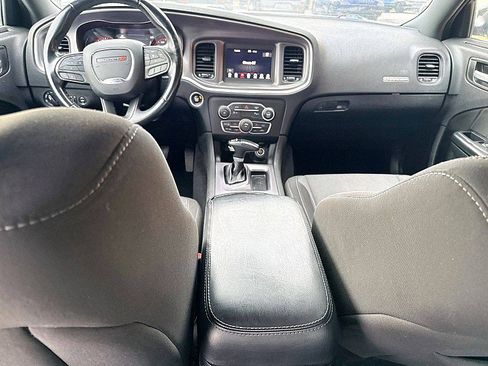 Used 2020 Dodge Charger SXT w/ Blacktop Package image 11