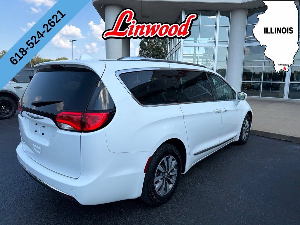 Used 2020 Chrysler Pacifica Touring-L Plus w/ Advanced Safetytec Group FWD image 5