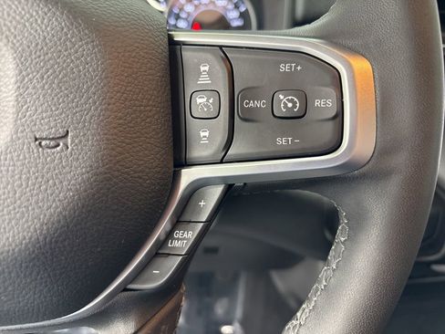 Used 2025 RAM 2500 Big Horn AWD/4WD image 15