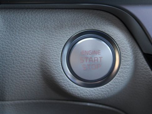 New 2025 Kia Telluride S image 29