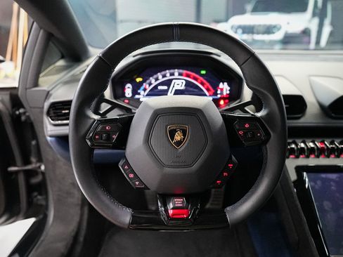 Used 2023 Lamborghini Huracan Tecnica RWD image 34