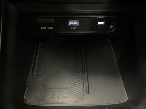 Used 2025 Kia Telluride EX w/ EX Captain's Chair Package AWD/4WD image 28