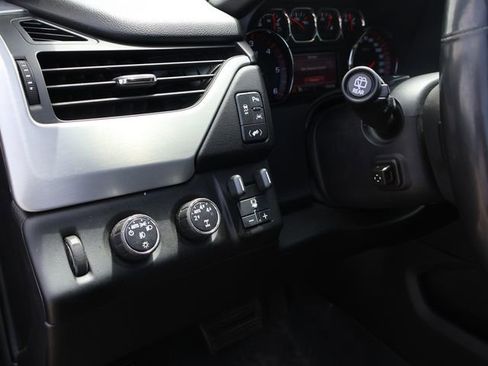 Used 2016 GMC Yukon SLT w/ Open Road Package AWD/4WD image 30