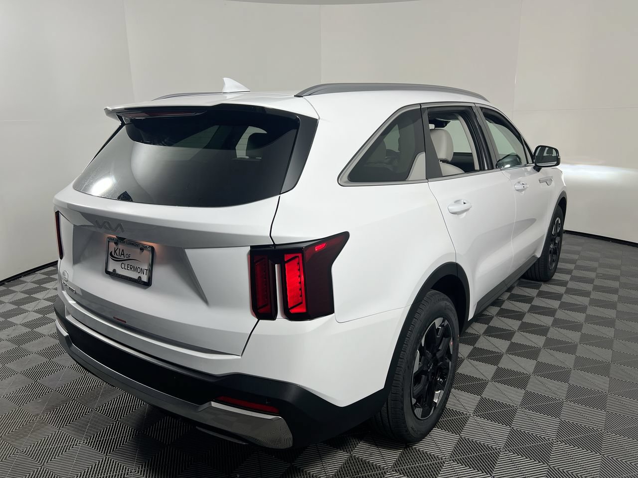 New 2026 Kia Sorento S w/ S Panoramic Sunroof Package FWD image 3