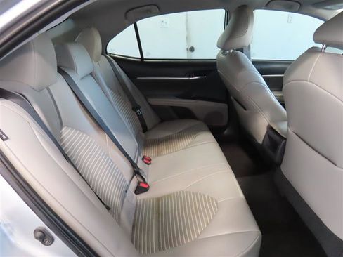 Used 2021 Toyota Camry SE image 28