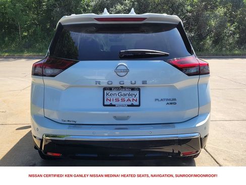 Certified 2025 Nissan Rogue Platinum w/ Tech Package AWD/4WD image 4