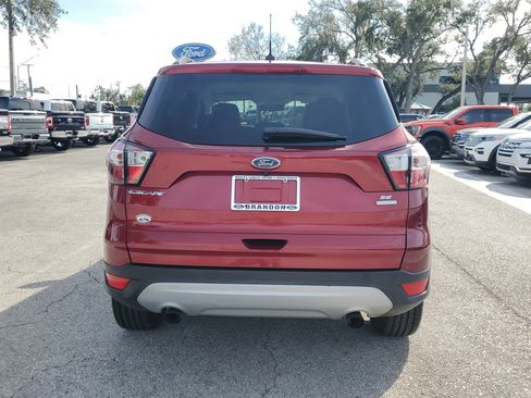Used 2017 Ford Escape SE image 8