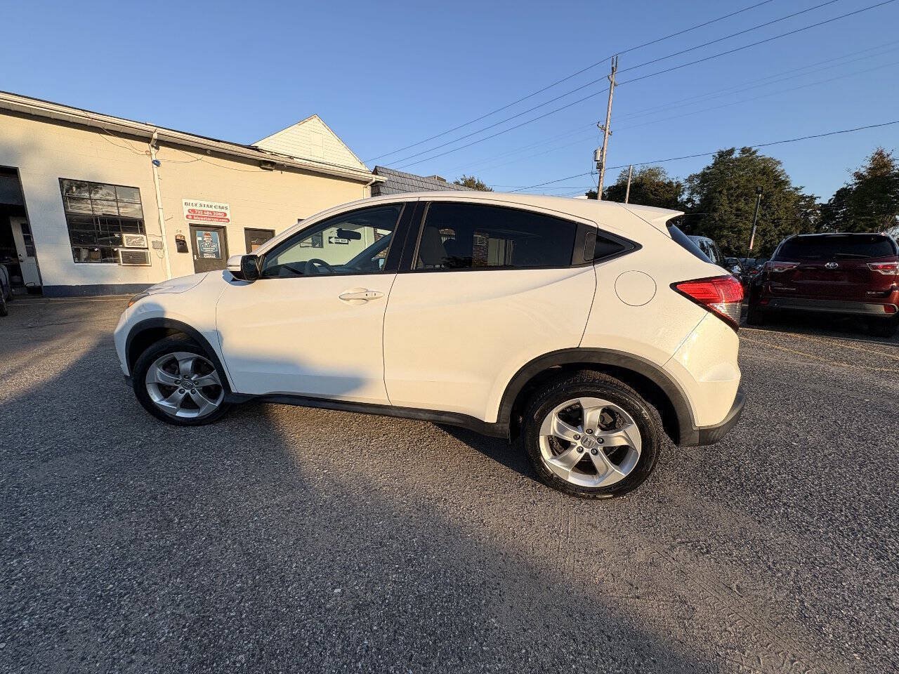 Used 2016 Honda HR-V EX image 10